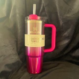 30oz Stanley Quencher H2.0 Pink Ombré NWT